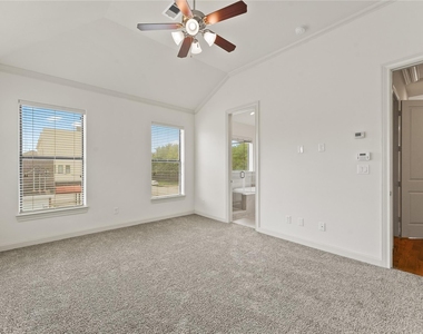2305 Bastrop Street - Photo Thumbnail 12