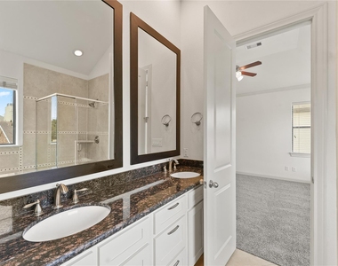2305 Bastrop Street - Photo Thumbnail 13
