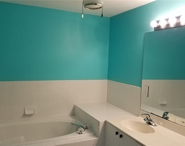 670 Luisa Lane - Photo Thumbnail 8