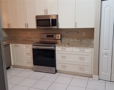 670 Luisa Lane - Photo Thumbnail 11