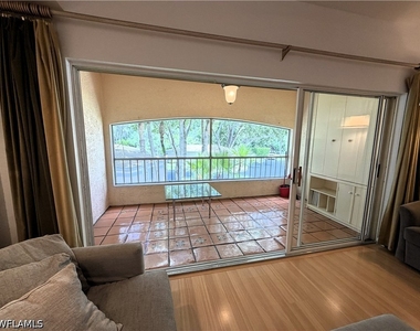 1018 Woodshire Lane - Photo Thumbnail 7