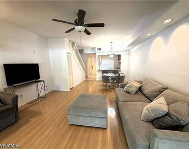 1018 Woodshire Lane - Photo Thumbnail 6