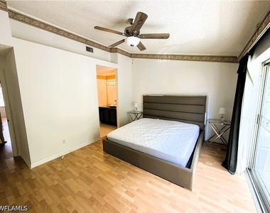 1018 Woodshire Lane - Photo Thumbnail 8