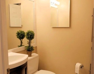 1018 Woodshire Lane - Photo Thumbnail 8