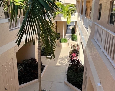 1018 Woodshire Lane - Photo Thumbnail 9