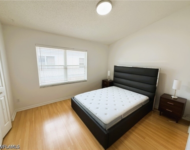 1018 Woodshire Lane - Photo Thumbnail 14