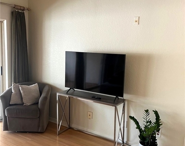 1018 Woodshire Lane - Photo Thumbnail 10