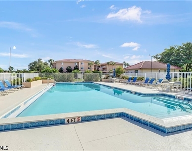 1075 Foxfire Lane - Photo Thumbnail 14