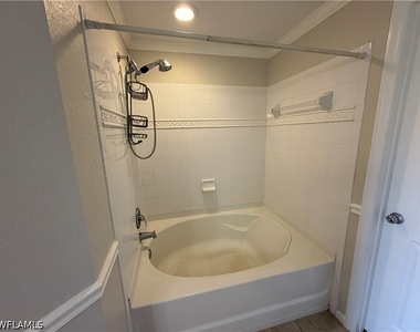 12970 Positano Circle - Photo Thumbnail 17