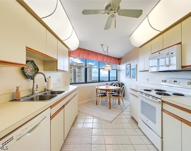 6000 Pelican Bay Boulevard - Photo Thumbnail 8