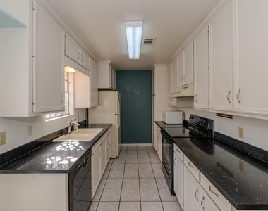 5975 Meadow Way - Photo Thumbnail 6