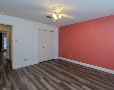 5975 Meadow Way - Photo Thumbnail 16