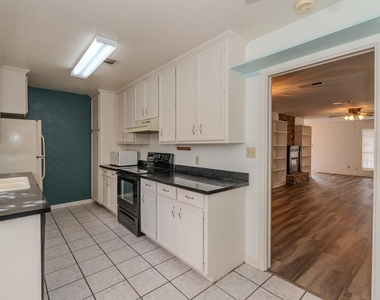 5975 Meadow Way - Photo Thumbnail 9