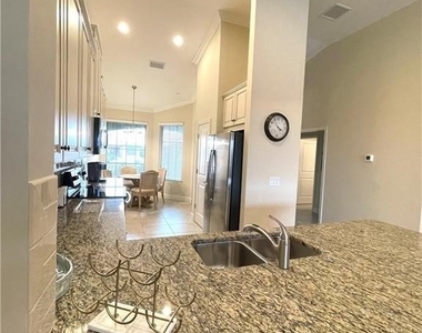 9426 Benvenuto Court - Photo Thumbnail 15