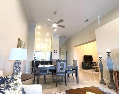 9426 Benvenuto Court - Photo Thumbnail 12