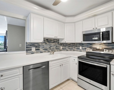 260 Seaview Court - Photo Thumbnail 6