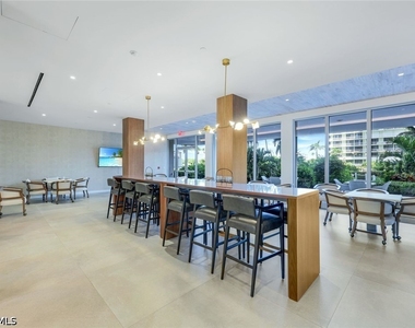 260 Seaview Court - Photo Thumbnail 22