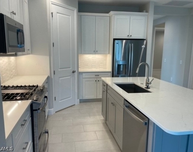 4600 Skysail Drive - Photo Thumbnail 2