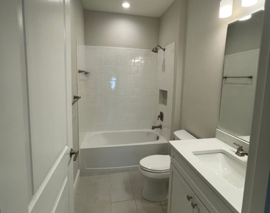 4600 Skysail Drive - Photo Thumbnail 3