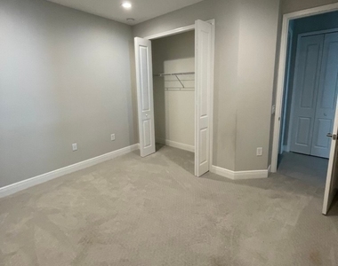 4600 Skysail Drive - Photo Thumbnail 4