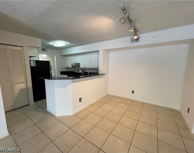 8265 Ibis Club Drive - Photo Thumbnail 9