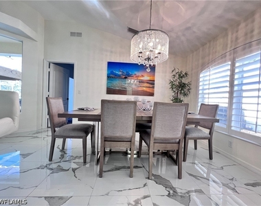 1031 Tivoli Lane - Photo Thumbnail 2