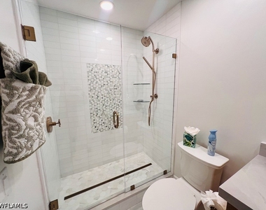 425 Cove Tower Drive - Photo Thumbnail 13