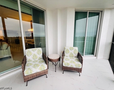 425 Cove Tower Drive - Photo Thumbnail 16