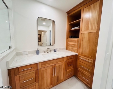 425 Cove Tower Drive - Photo Thumbnail 21
