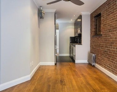 437 West 53rd Street - Photo Thumbnail 5