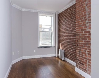 437 West 53rd Street - Photo Thumbnail 3