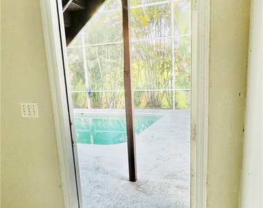 27655 Tennessee Street - Photo Thumbnail 18