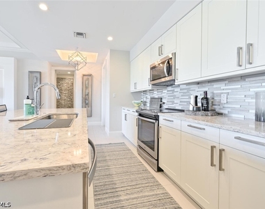 1111 Central Avenue - Photo Thumbnail 14