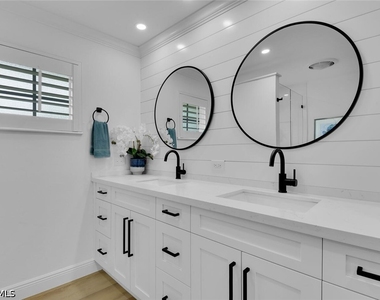 740 Park Shore Drive - Photo Thumbnail 15