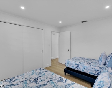 740 Park Shore Drive - Photo Thumbnail 19