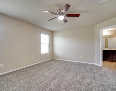 9210 Rustling Manor Lane - Photo Thumbnail 23