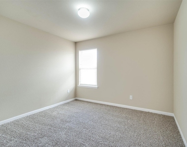 9210 Rustling Manor Lane - Photo Thumbnail 11
