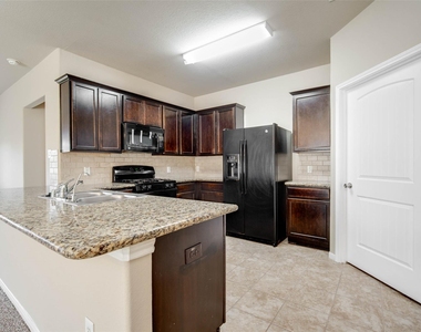 9210 Rustling Manor Lane - Photo Thumbnail 14