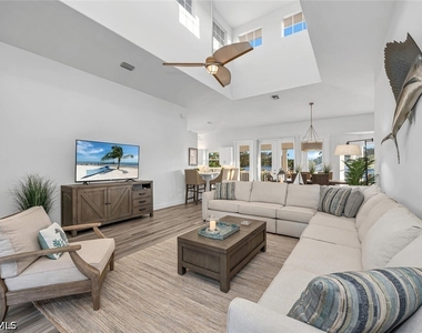2736 Gulfview Drive - Photo Thumbnail 6