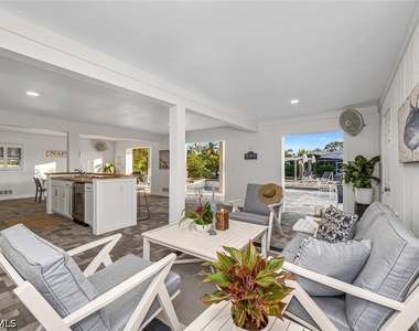 2736 Gulfview Drive - Photo Thumbnail 19
