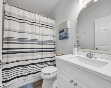 2736 Gulfview Drive - Photo Thumbnail 16
