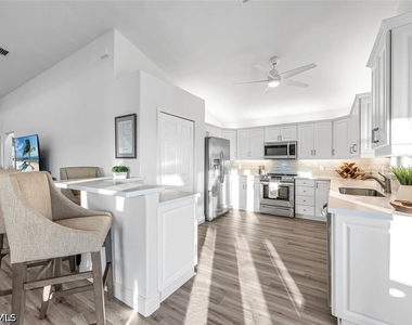 2736 Gulfview Drive - Photo Thumbnail 9