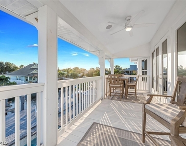 2736 Gulfview Drive - Photo Thumbnail 18