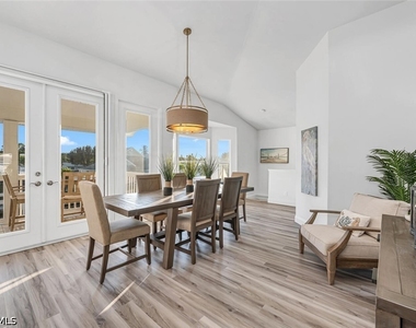 2736 Gulfview Drive - Photo Thumbnail 11