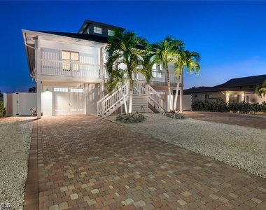 2736 Gulfview Drive - Photo Thumbnail 25