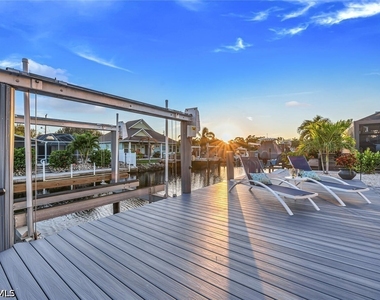 2736 Gulfview Drive - Photo Thumbnail 23
