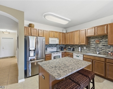 9631 Spanish Moss Way - Photo Thumbnail 10