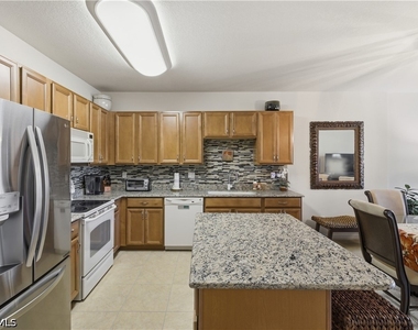 9631 Spanish Moss Way - Photo Thumbnail 11