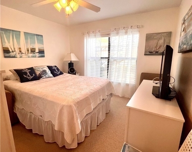 4240 Chantelle Drive - Photo Thumbnail 11