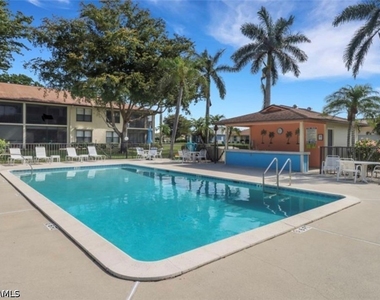 4240 Chantelle Drive - Photo Thumbnail 36